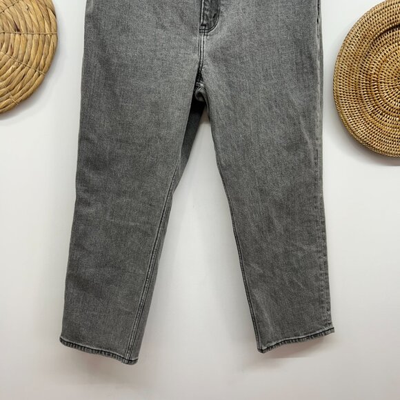 Abercrombie Faded Gray Ultra High Rise The Ankle Straight Leg Jean 31/12S SHORT - Picture 4 of 5